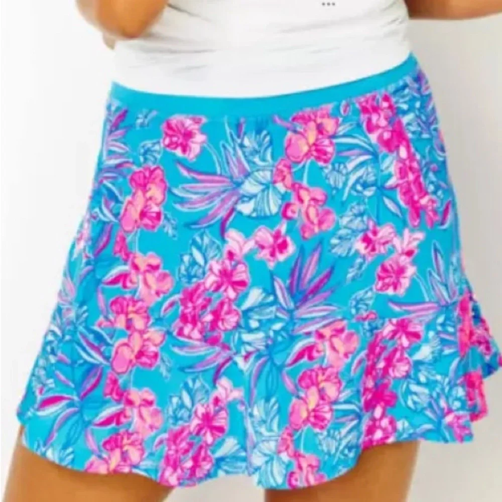 🦩🩷💙 NWT Lilly Pulitzer Luxletic Fara Skort
In Orchid Oasis Size XL - Picture 5 of 16